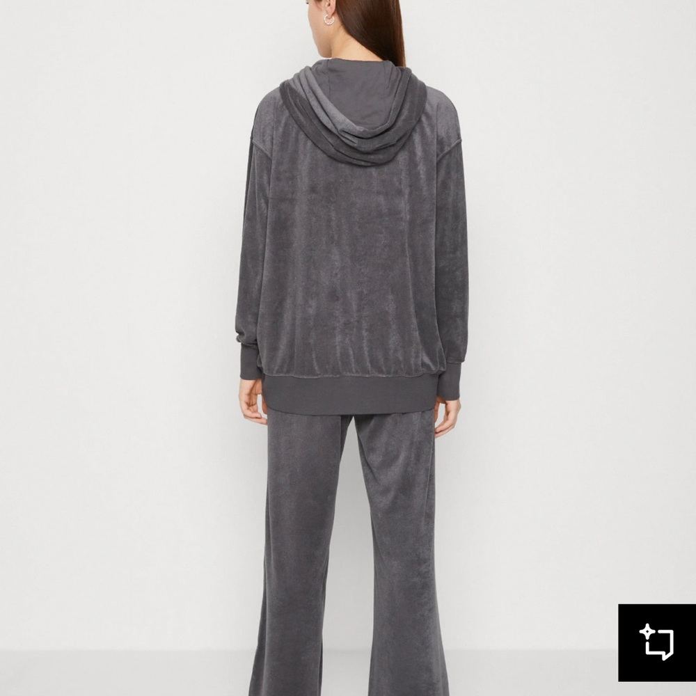 NIKE WOMEN’S GRAY TERRY HOODIE MEDIUM OVERSIZED - Picture 4 of 7